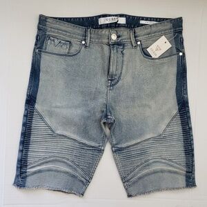 NWT GUESS Slim Fit Deconstructed Denim Shorts 32